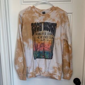 Gildan Tan and White Tie-Dye Sweatshirt